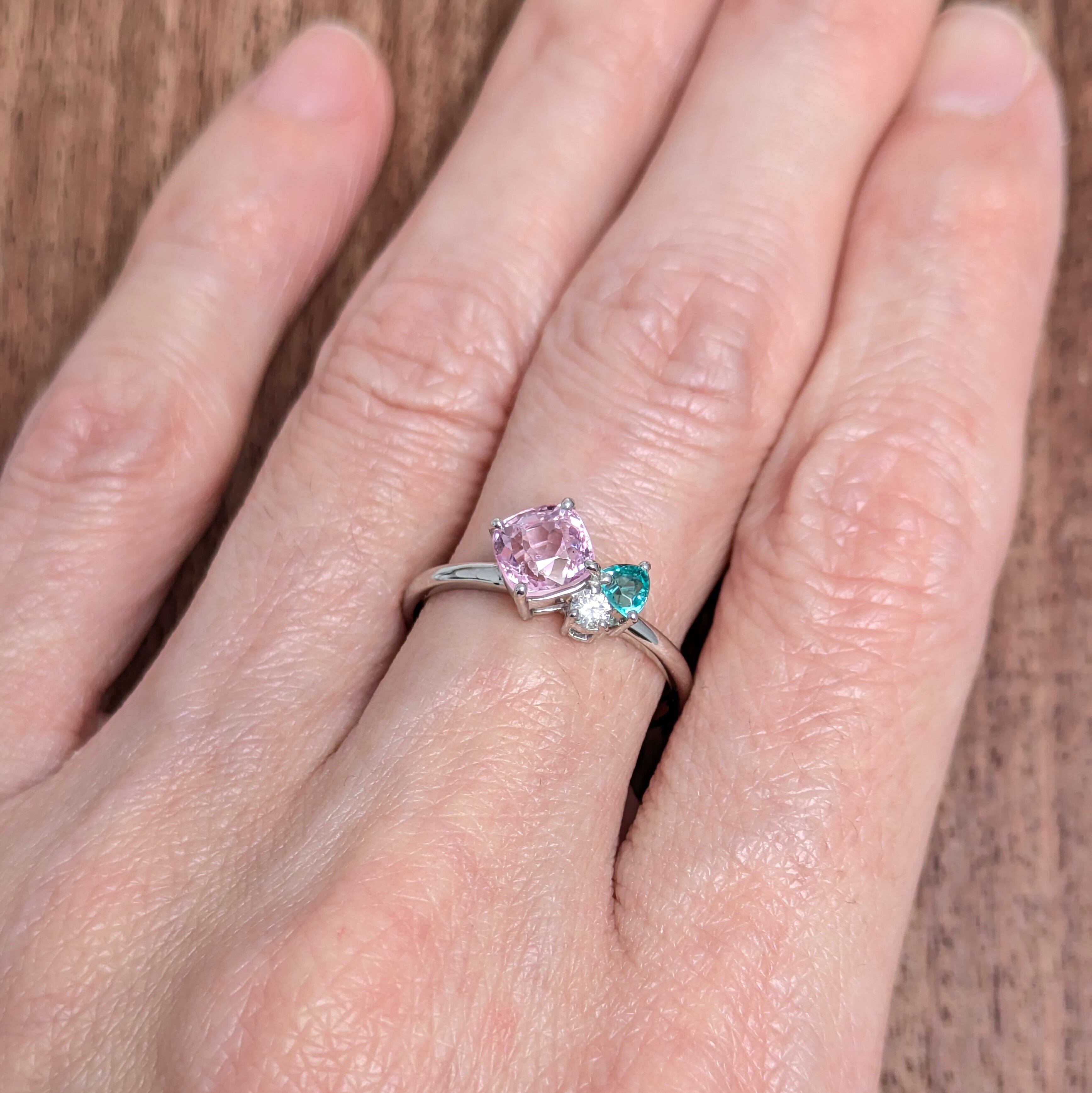 Pt950スピネル パライバトルマリンリング スピネル ミャンマー