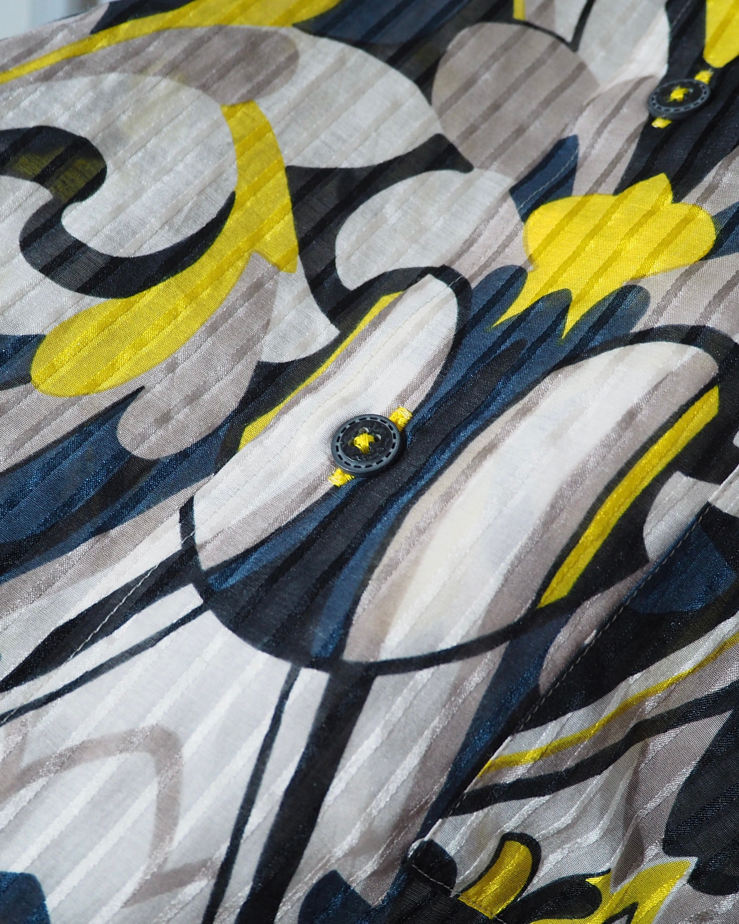 " Barassi MILANO " Beautiful Luxury Pattern Silk mix SS Shirt