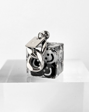 BOLD CUBE. [monotone nico]