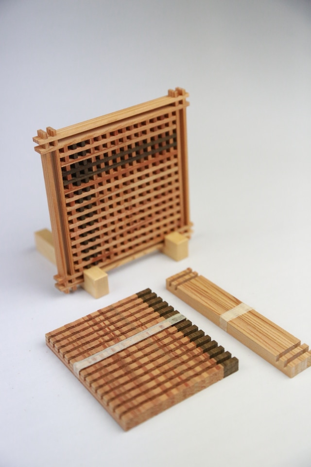 D:組子細工体験キット”秋田杉と神代欅のコースター”