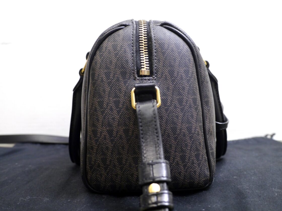 レア◇SAINT LAURENT PARIS サンローラン ベイビーダッフル モノグラム 