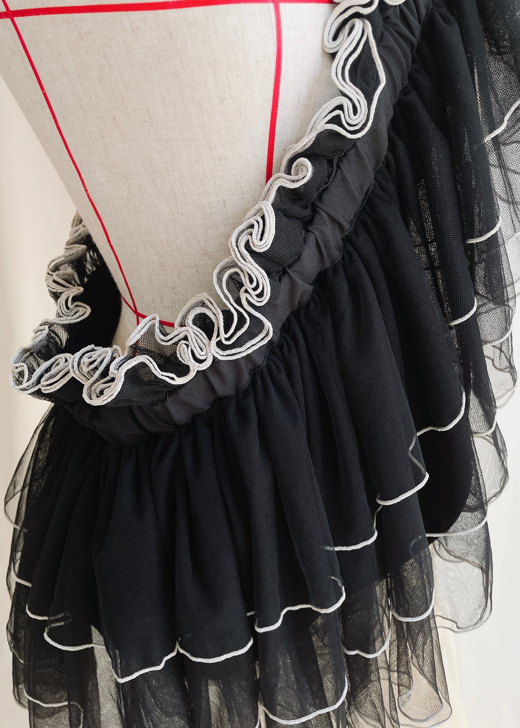 DŌRA TIER - MAXI / MELLOW BLACK | ORIENT MILLINERY