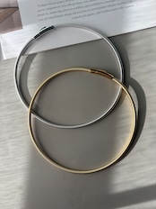 sleek wave necklace