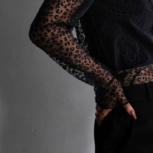 LEOPARD SHEER TOPS