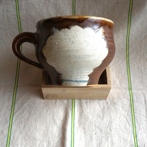 コンガリ舎　くぼともこ　マグカップ　つぼ型　