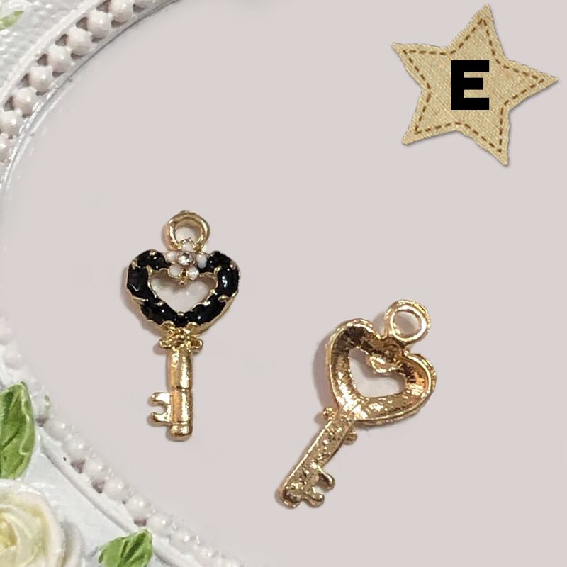 開封済　未使用　String Ting キーホルダーハート♡正規品 17color- ハートレザーチャーム［キーリングtype］ | LADYMADE