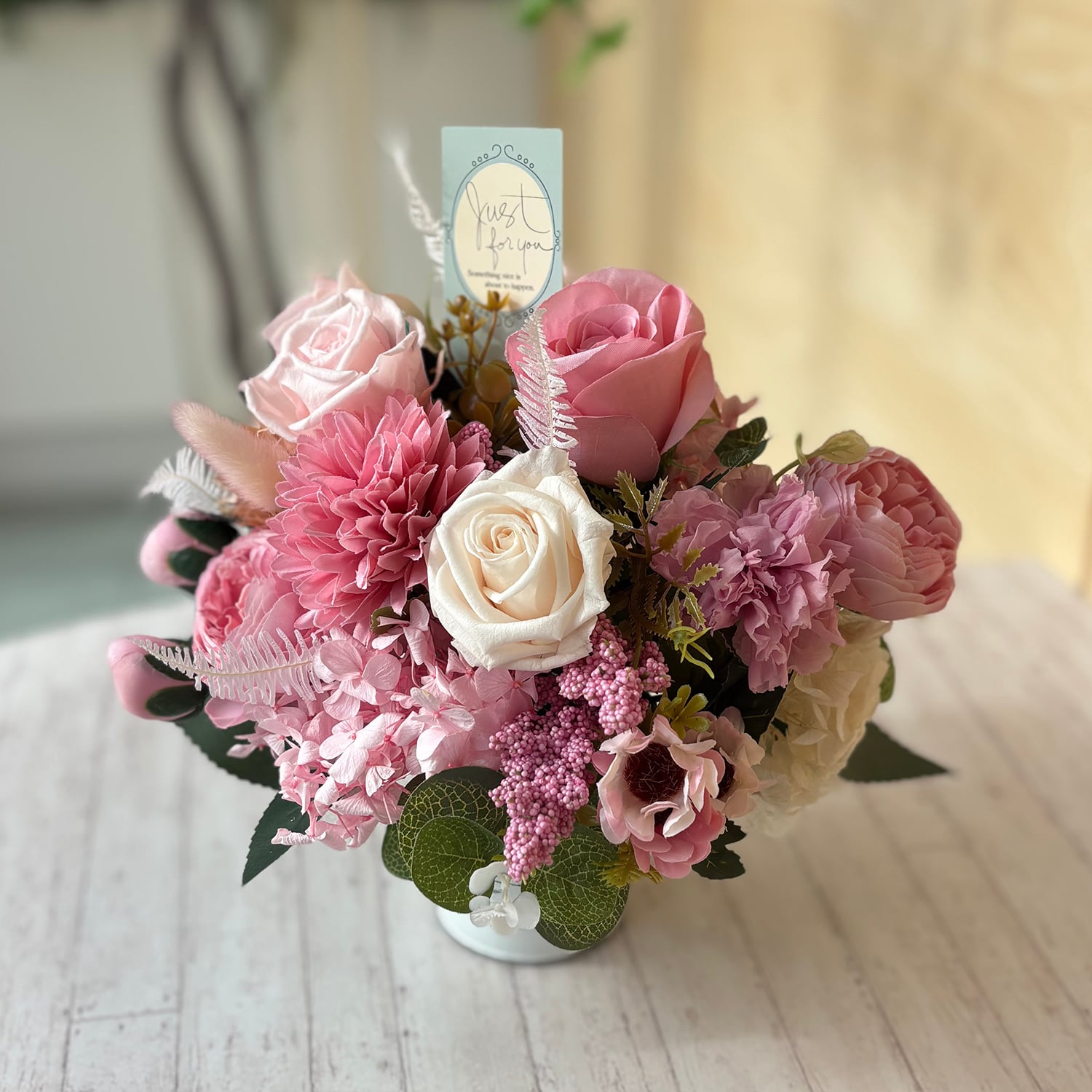 枯れない花の贈り物|プリザーブドフラワー ギフト|No.6|優美さと華やかさ