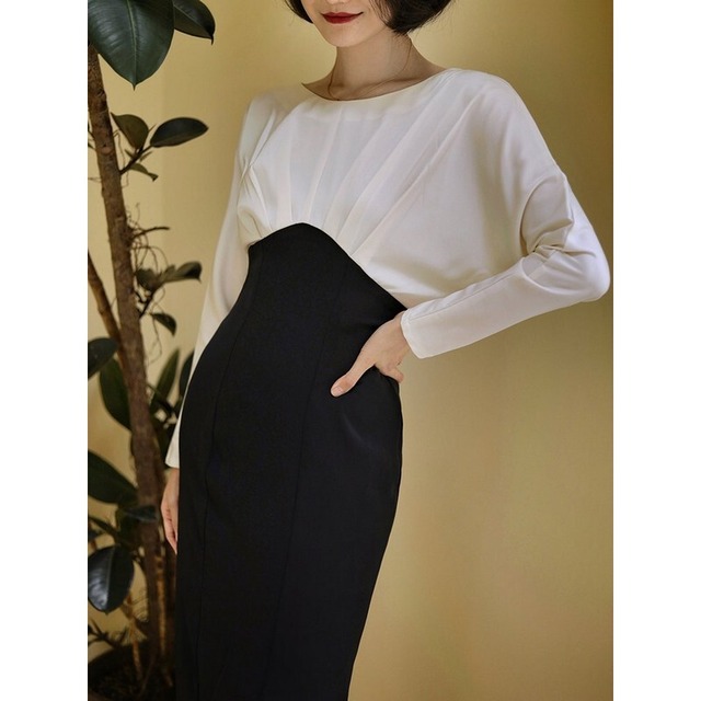 ロングスリーブドレス