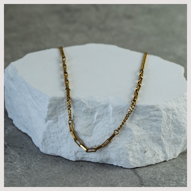 Necklace -Gold-