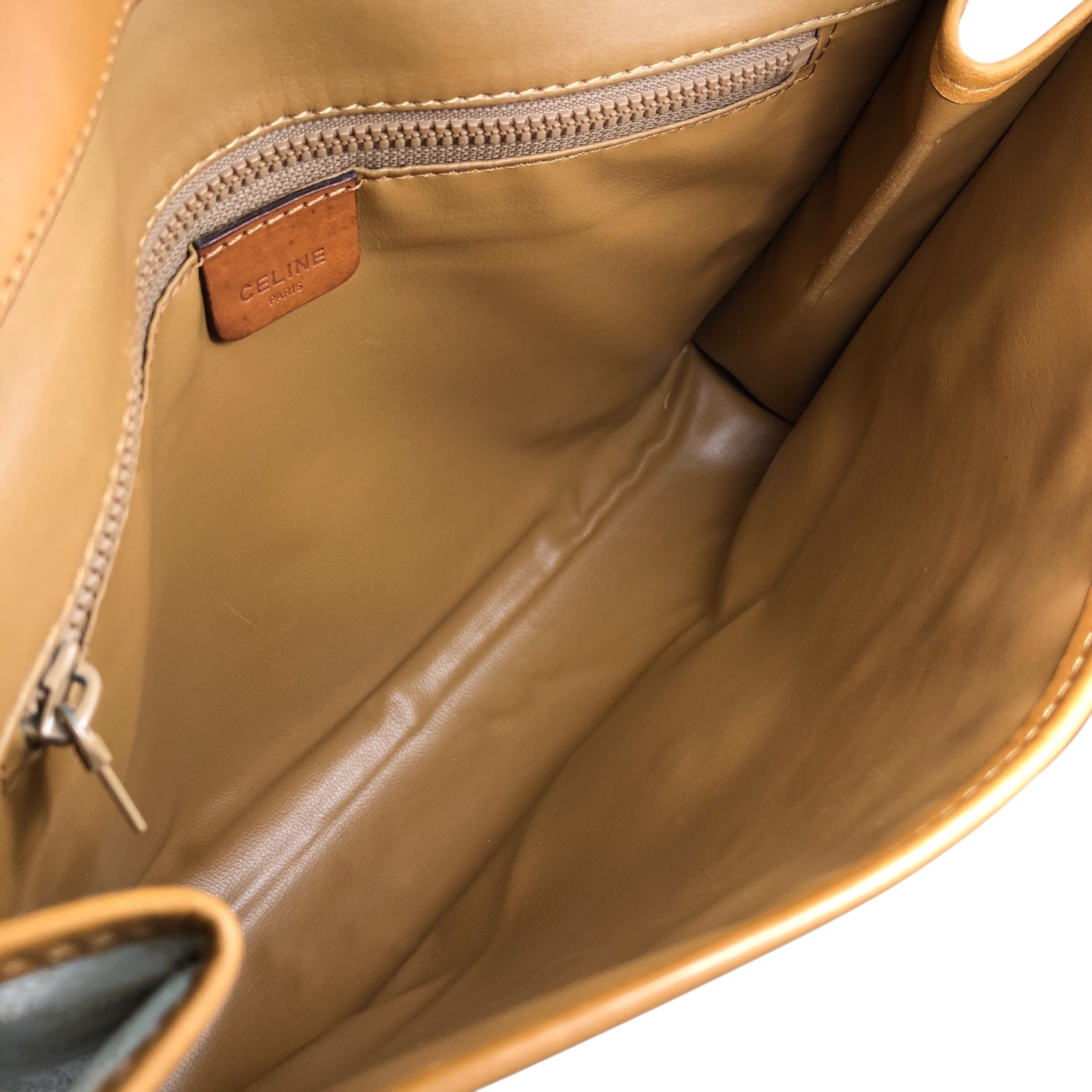 CELINE セリーヌ  マカダム ショルダーバッグ ホワイト ロゴ PVCレザー  cwjrtc CELINE セリーヌ マカダム ショルダーバッグ ホワイト ロゴ PVCレザー