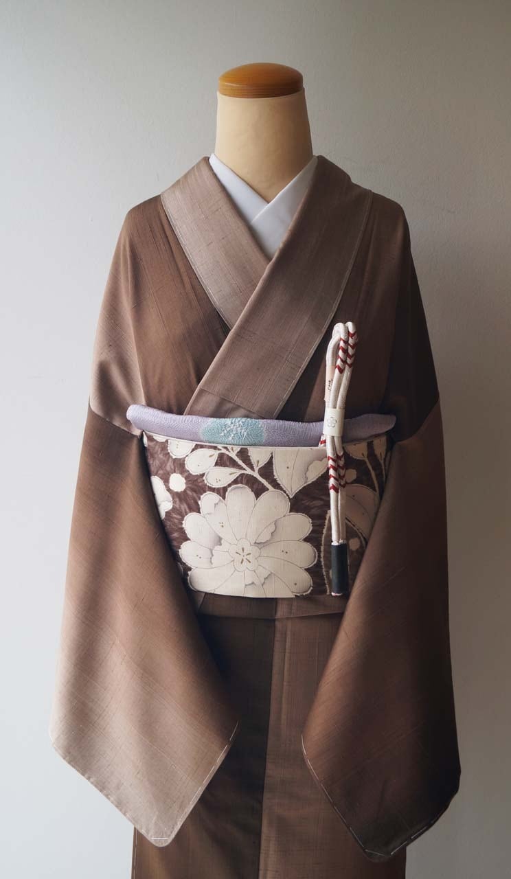 袷】柴染×憲法色 縦縞暈し 紬 | 大山キモノ・ちぇらうなぼるた