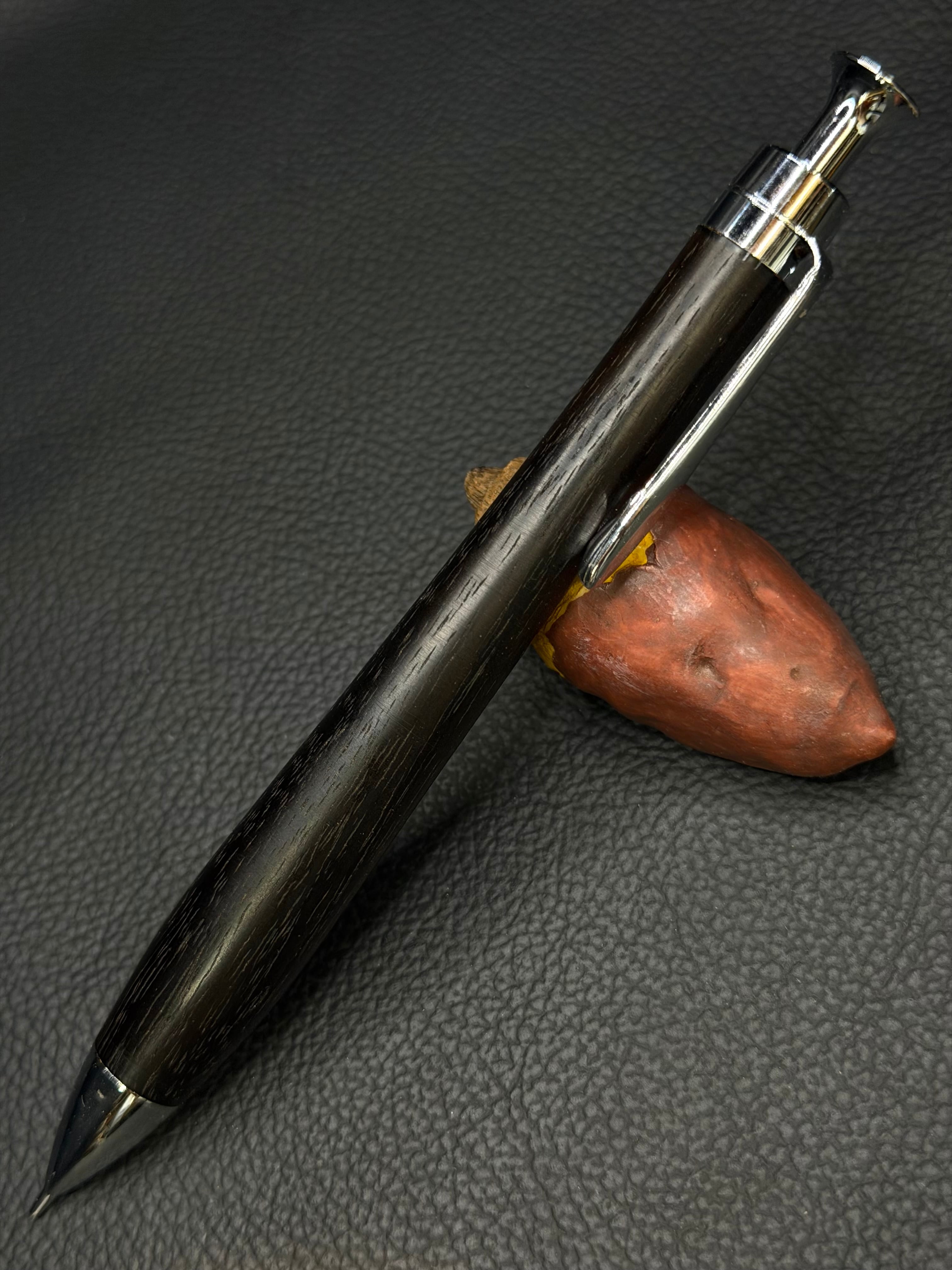 【値下げしました】こぶた工房　小笠原桑　0.5mmシャーペン 0c8c1d42fc177a6947b6f13946063b