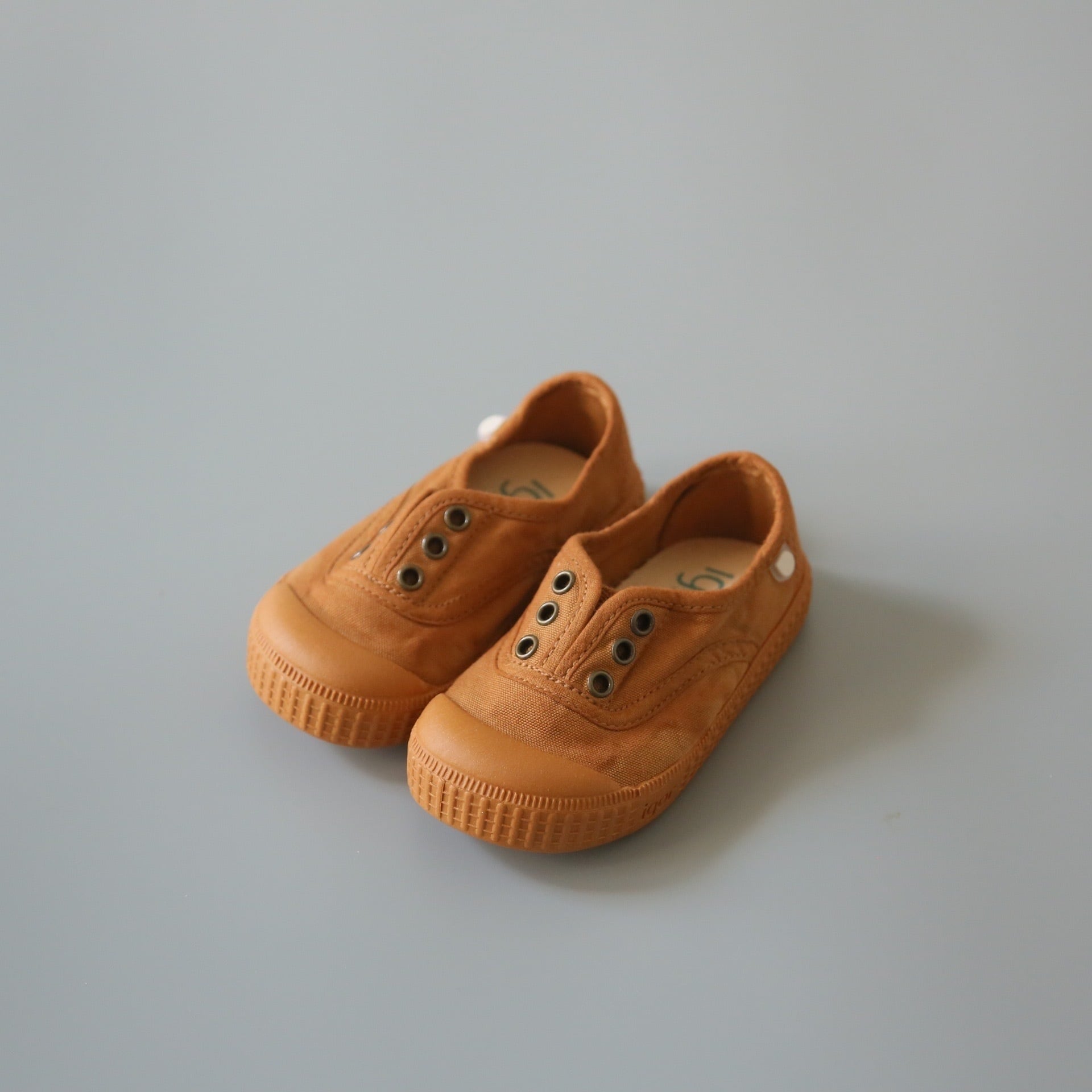 igor(イゴール)/ BERRI MC デッキシューズ/ Caramelo / 12cm〜18cm