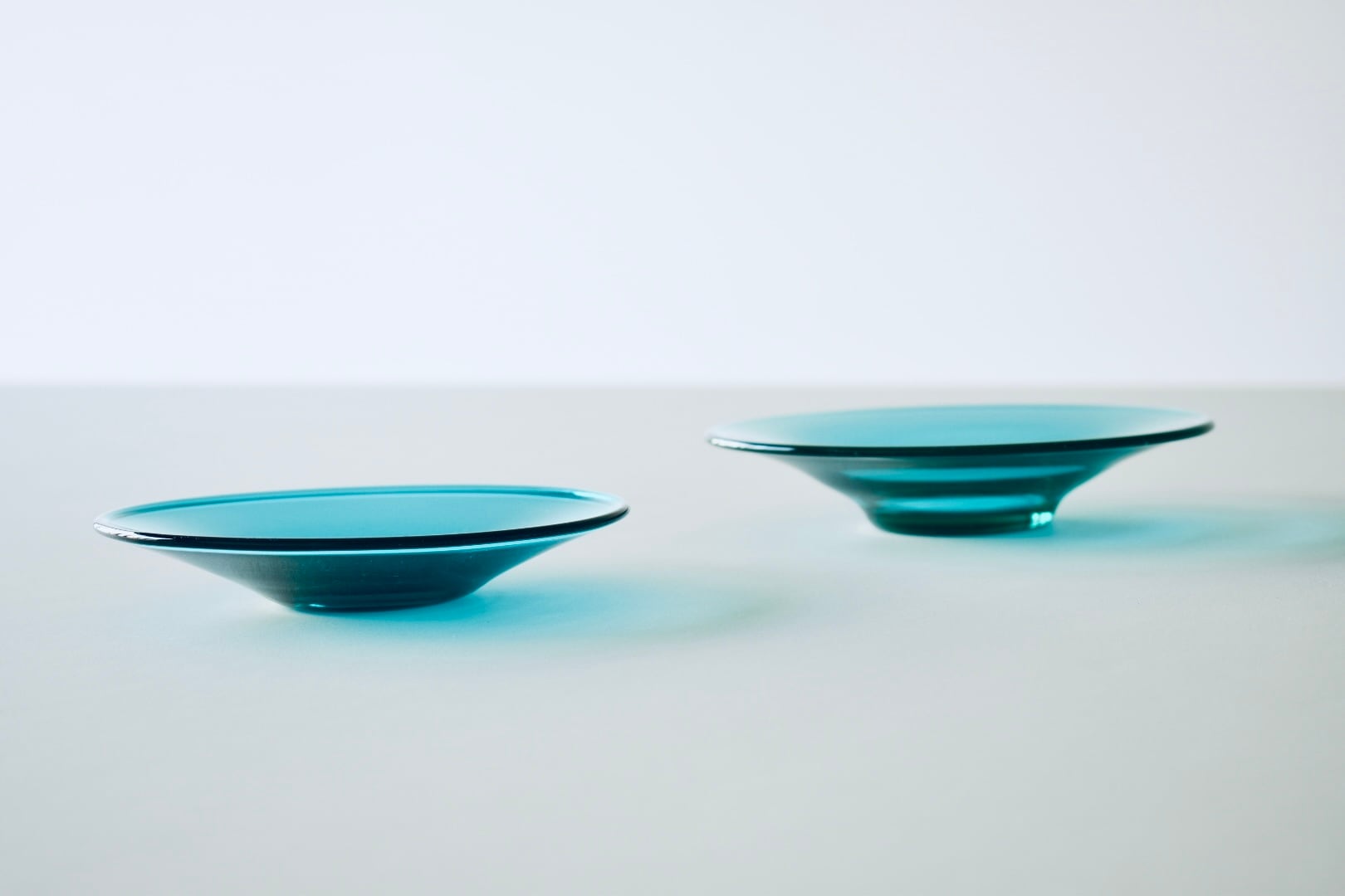Riihimaen Lasi SV Glass Plate（Nanny Still） | Pyöritä