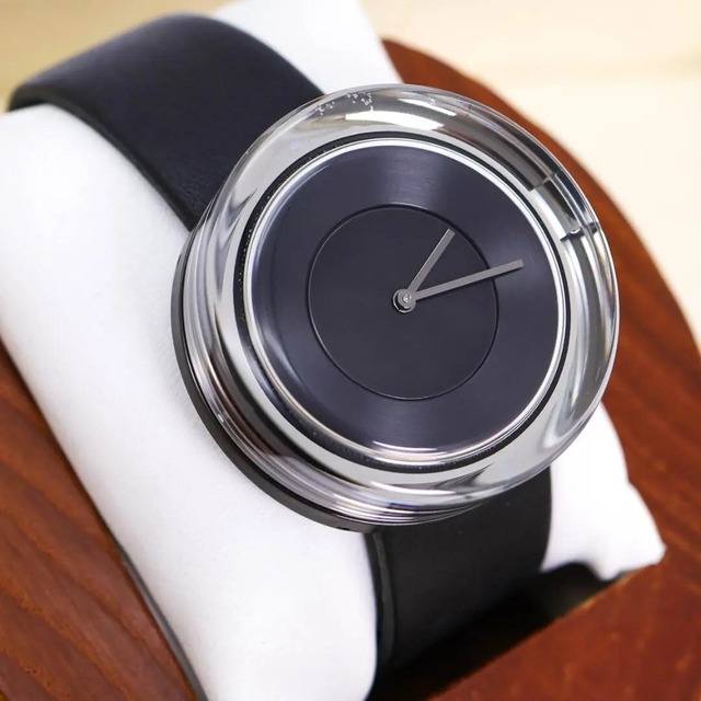 稼働 SWAROWSKI 腕時計 クリスタルライングラム レザー 2575 稼働  