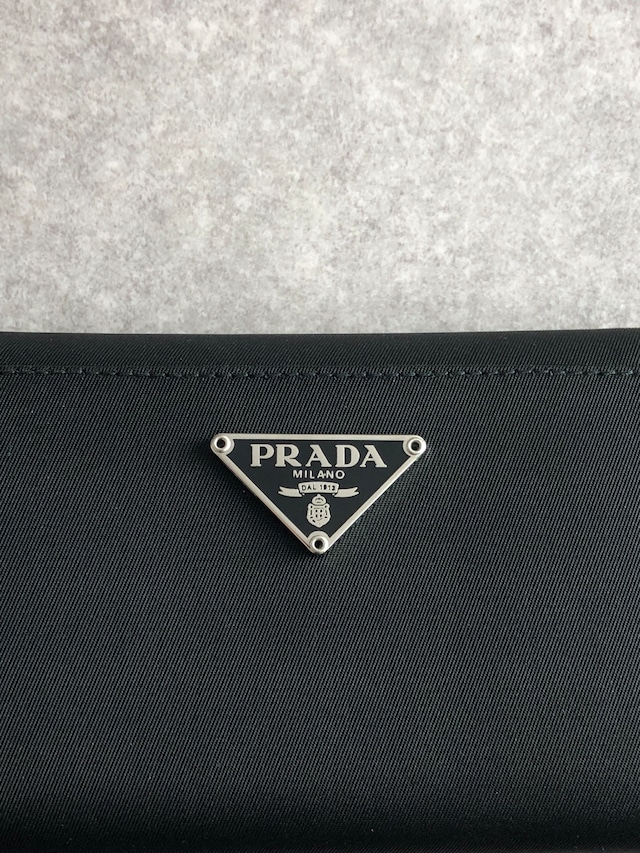 PRADA プラダ 財布 ブラック トライアングルロゴ ナイロン 3つ折り vintage ヴィンテージ オールド d6ehtk