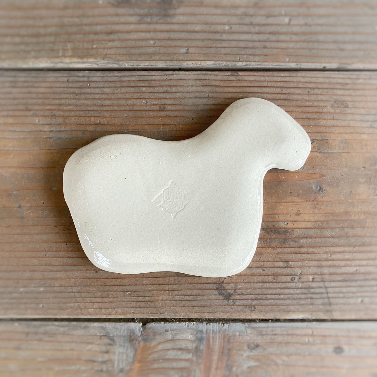 うま型皿　（下絵・カラフル）