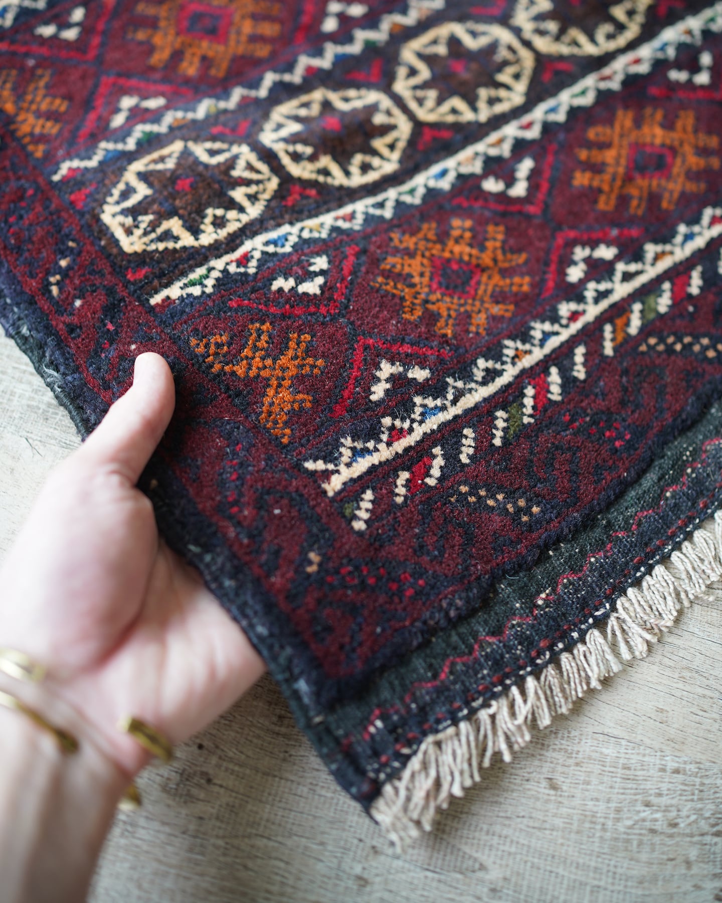 113】Vintage Afghan Baluch rug 1985's | ヴィンテージラグ専門店