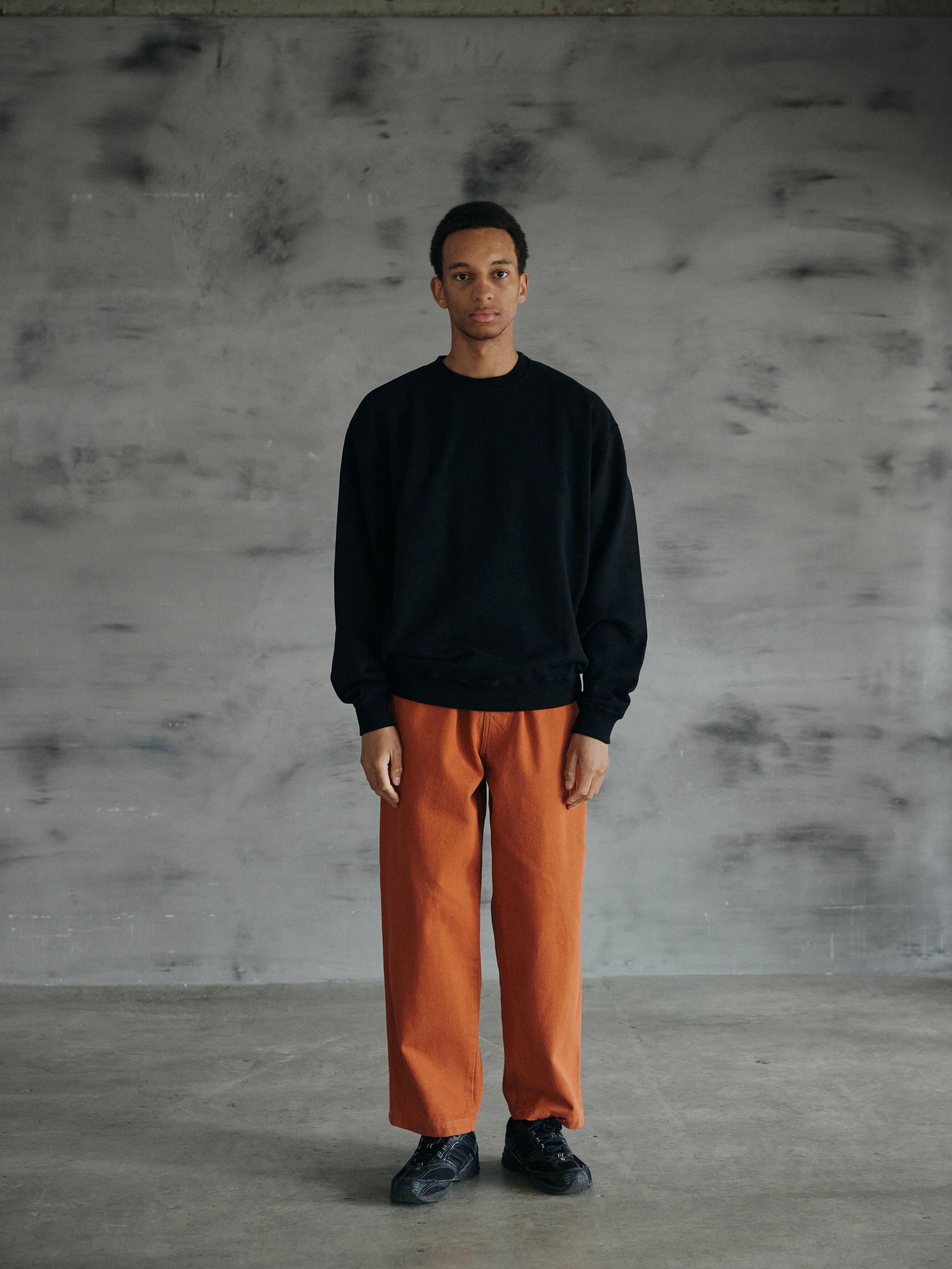 コンフォータブルリーズン BOUCLE LOGO SWEAT BLACK L