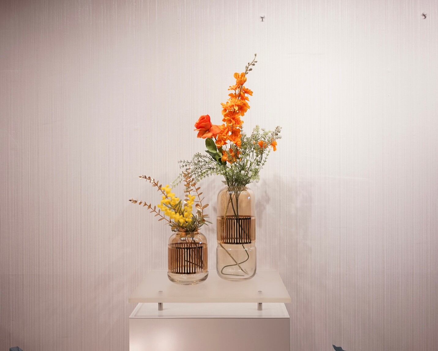 輸入品 フラワーベース ガラス 2個セット 造花付き 花瓶 モダン 輸入品 フラワーベース ガラス 2個セット 造花付き 花瓶 モダン