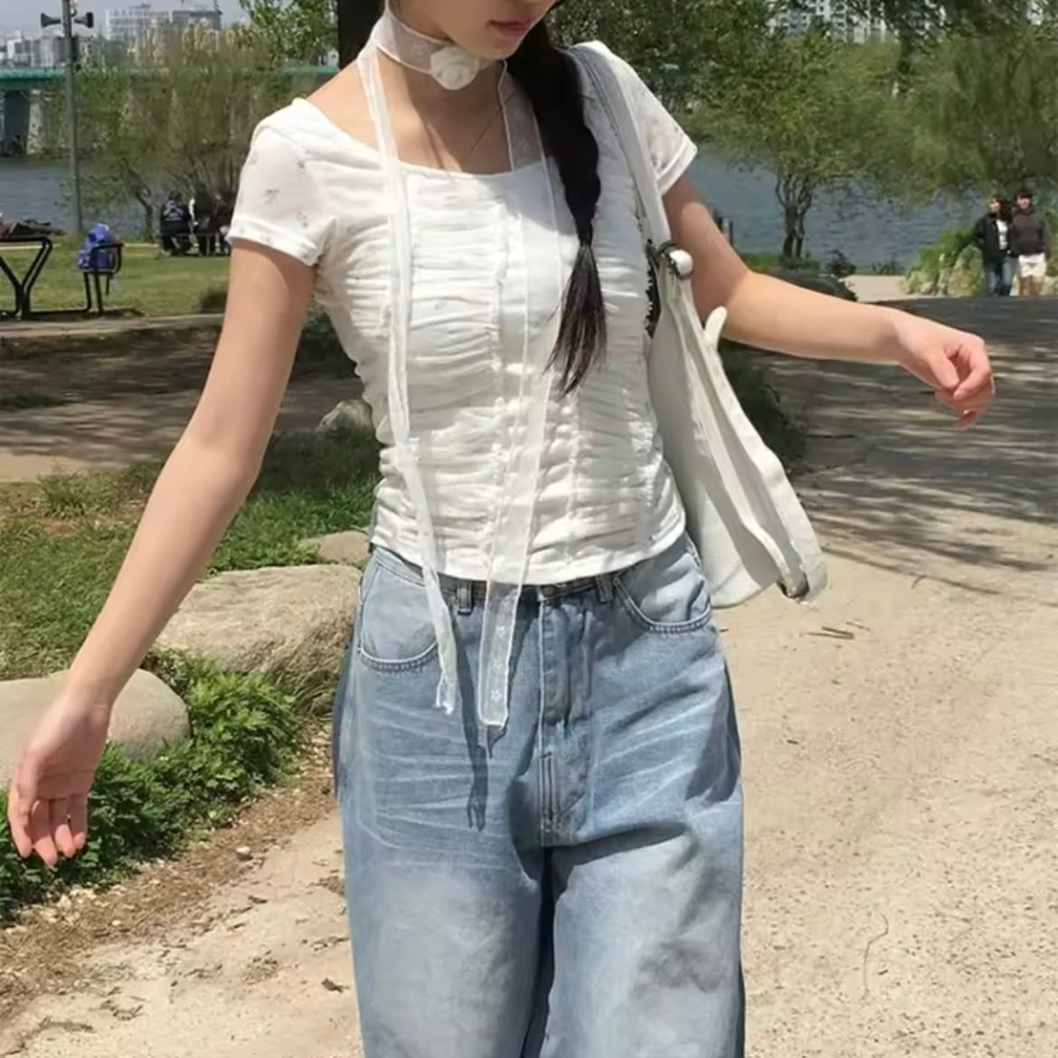 フラワーチョーカーシフォンTシャツ