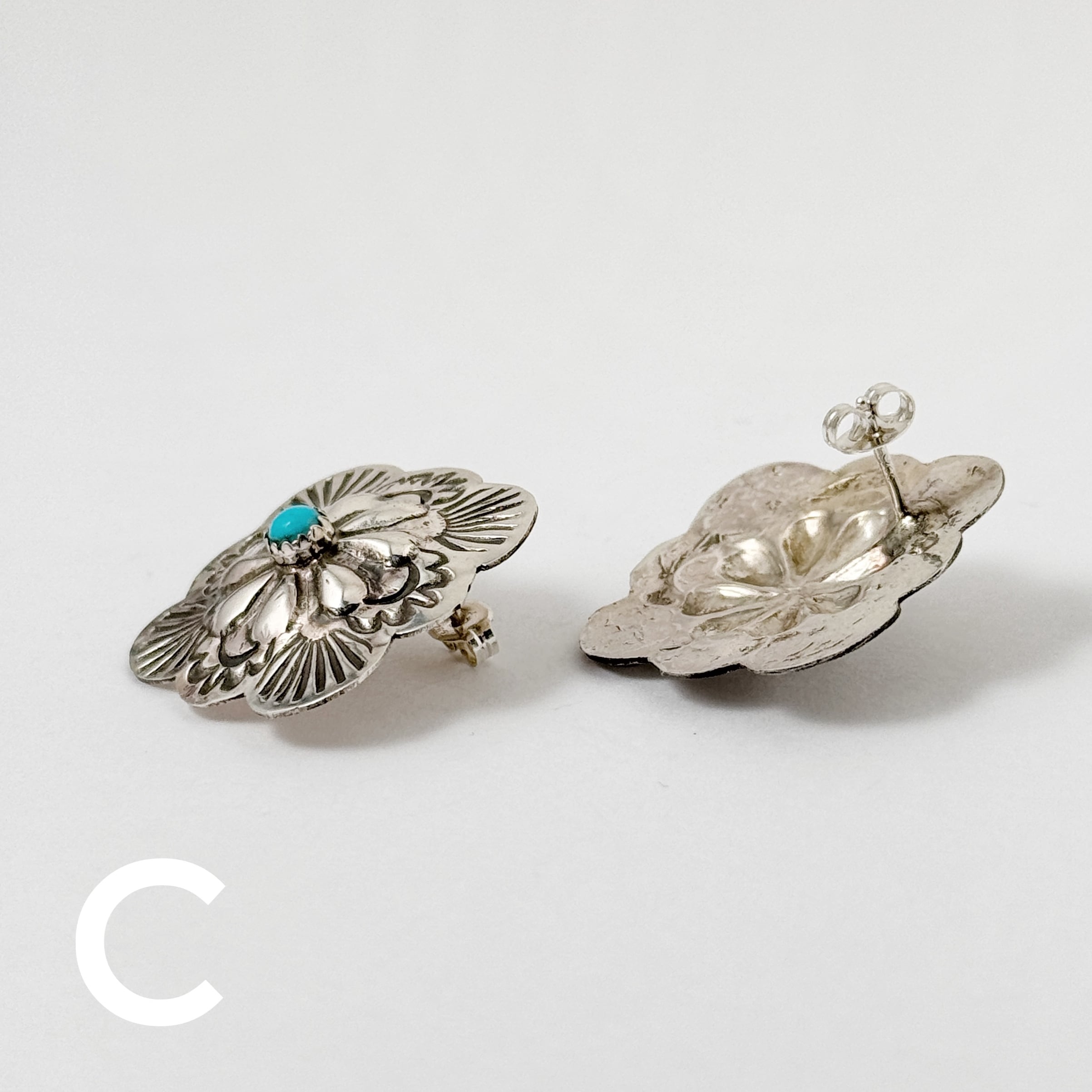 Indian Jewelry》 ターコイズ センター イン コンチョ ピアス | 【公式