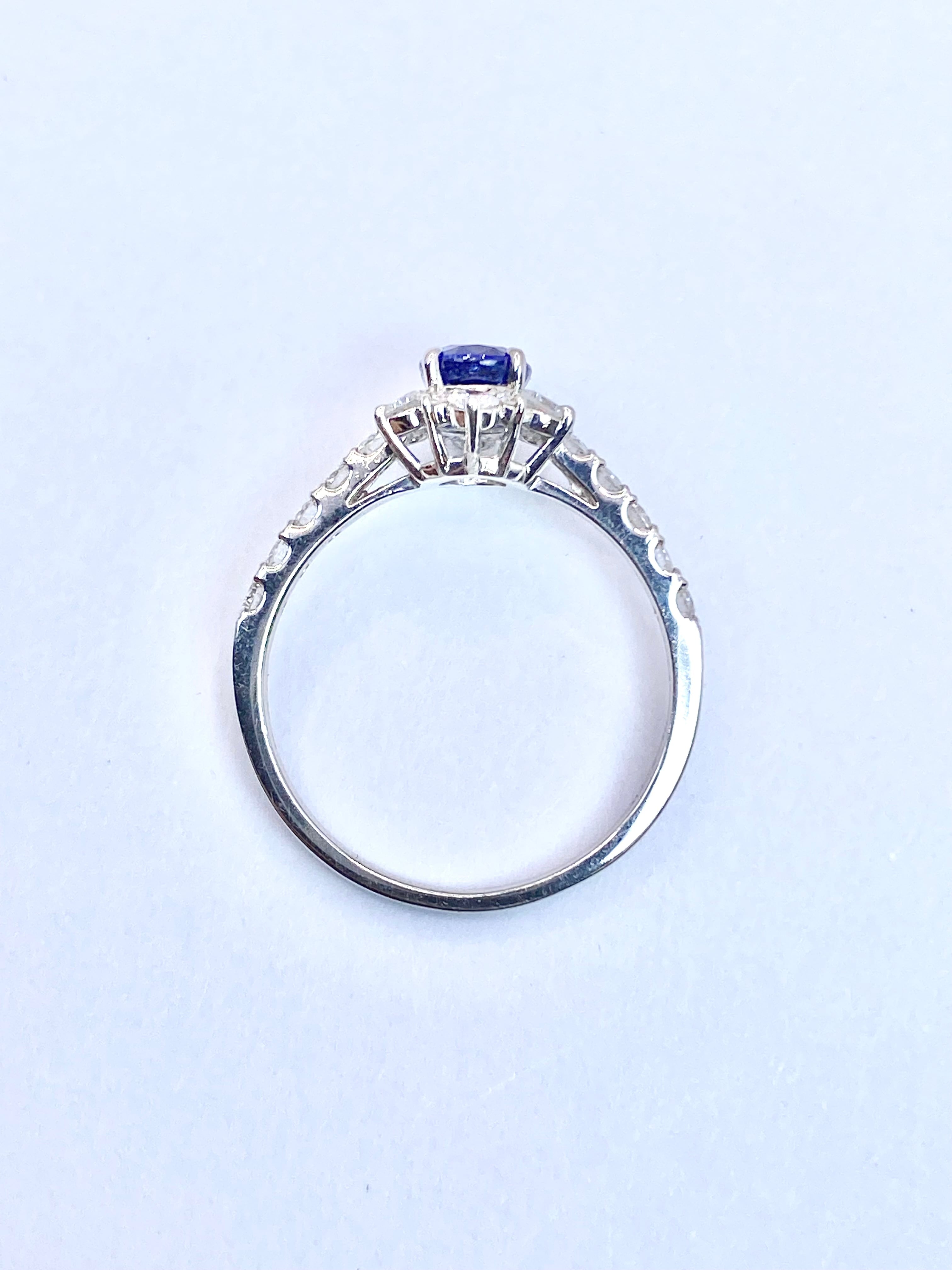 ロイヤルブルーサファイア 0.78ct / ダイヤモンド 計0.5ct Pt900