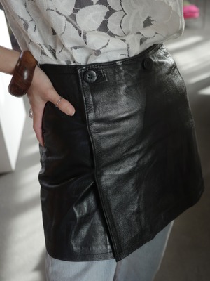 〈vintage〉leather wrap mini skirt