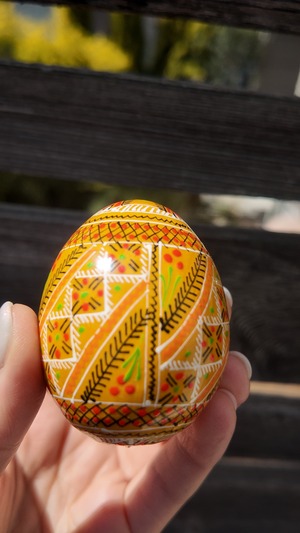 装飾用木製プィサンカ（イースターエッグ）with stand　コロミヤモデル