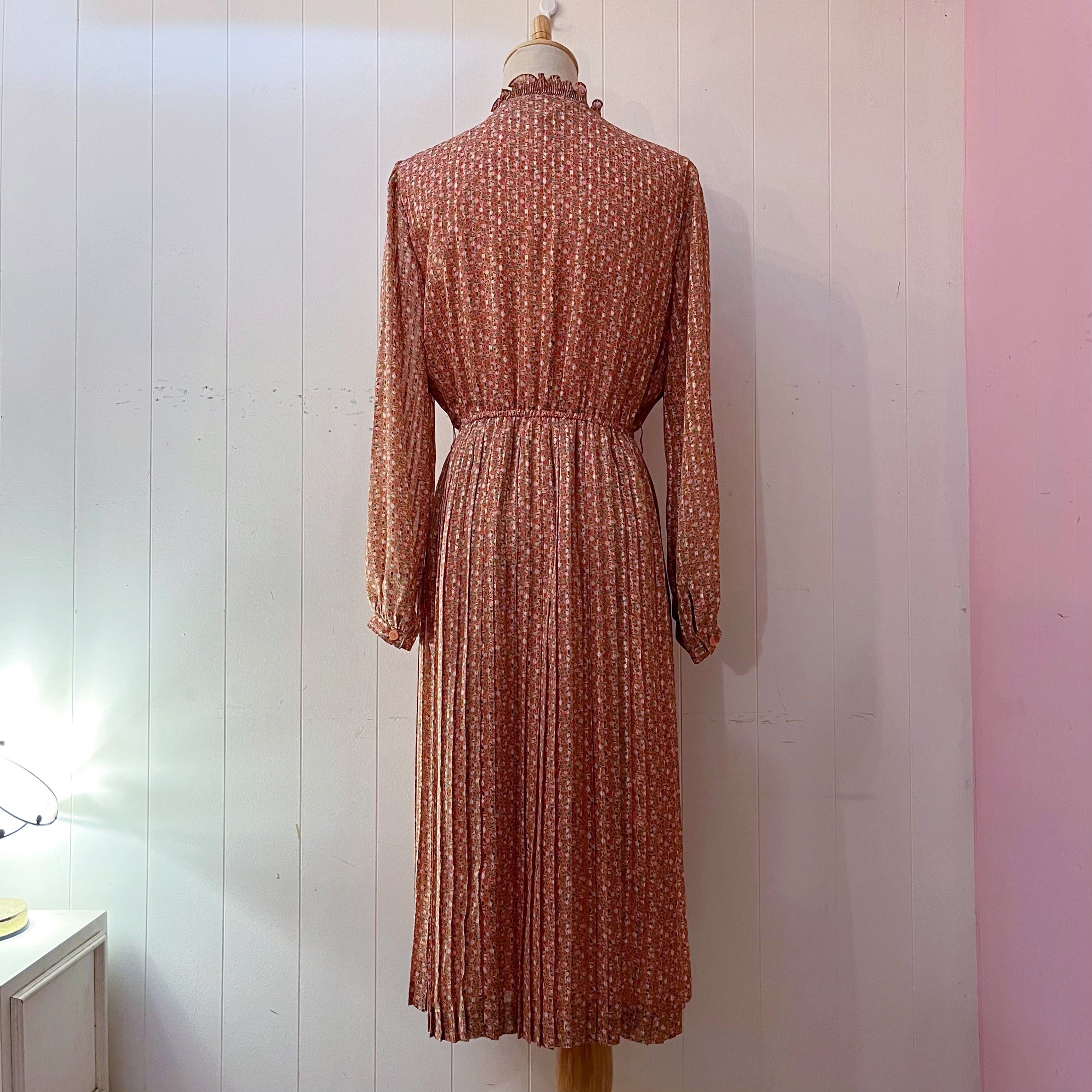 orange mini flower pleats one-piece