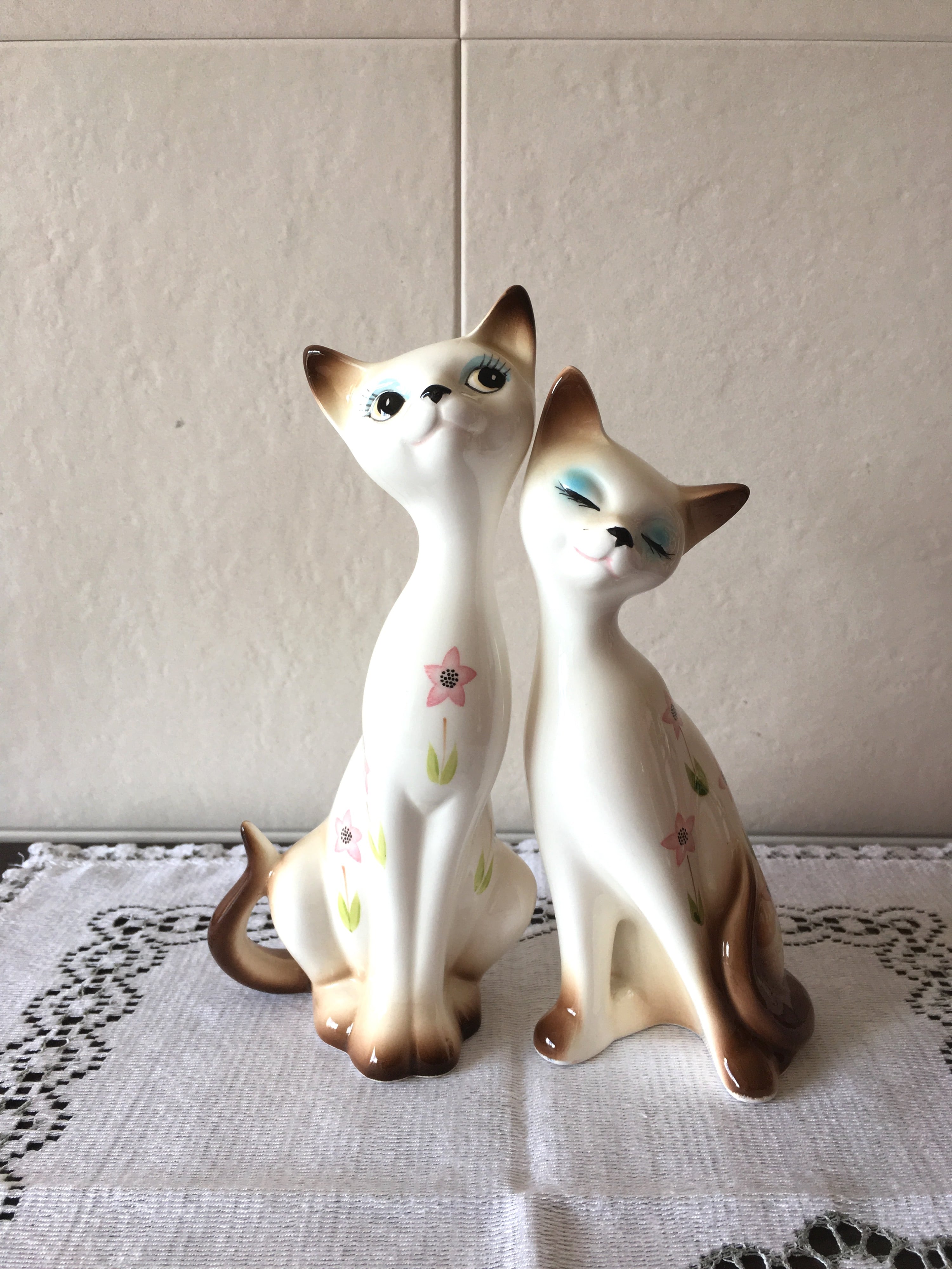 昭和レトロ 猫 陶器置物 ペア | レトロ雑貨 チェリッシュ 昭和レトロ 猫 陶器置物 ペア | レトロ雑貨 チェリッシュ