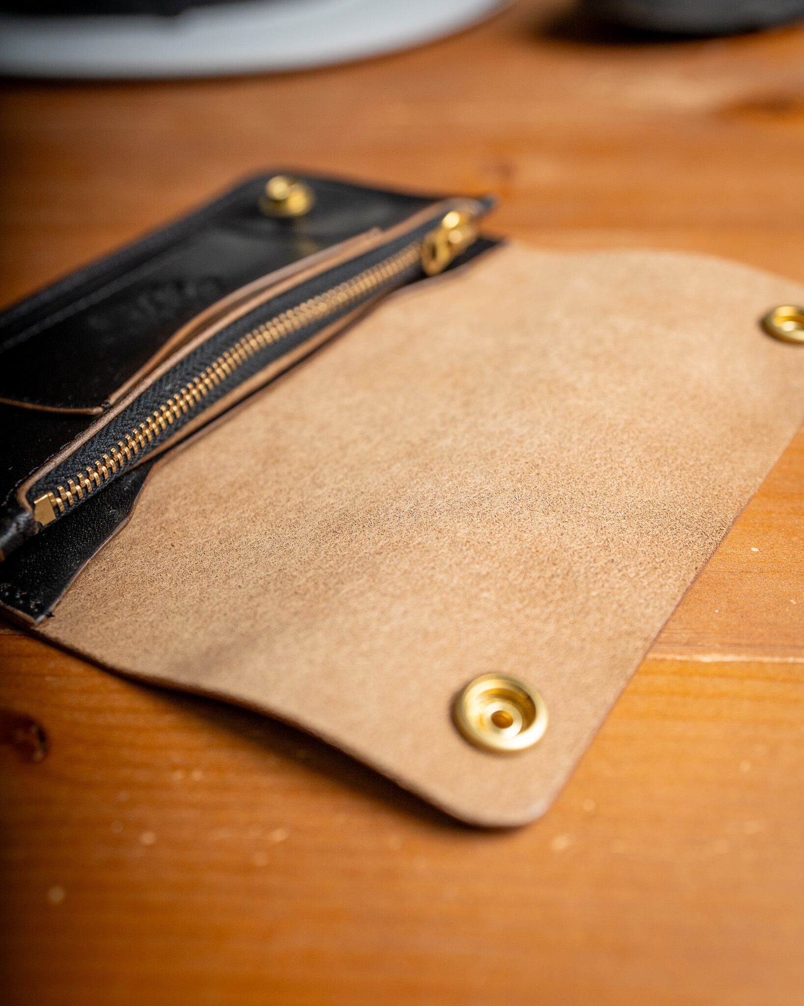Additive and Line】Tracker Wallet TW-003 Maryam Horse Butt 2層