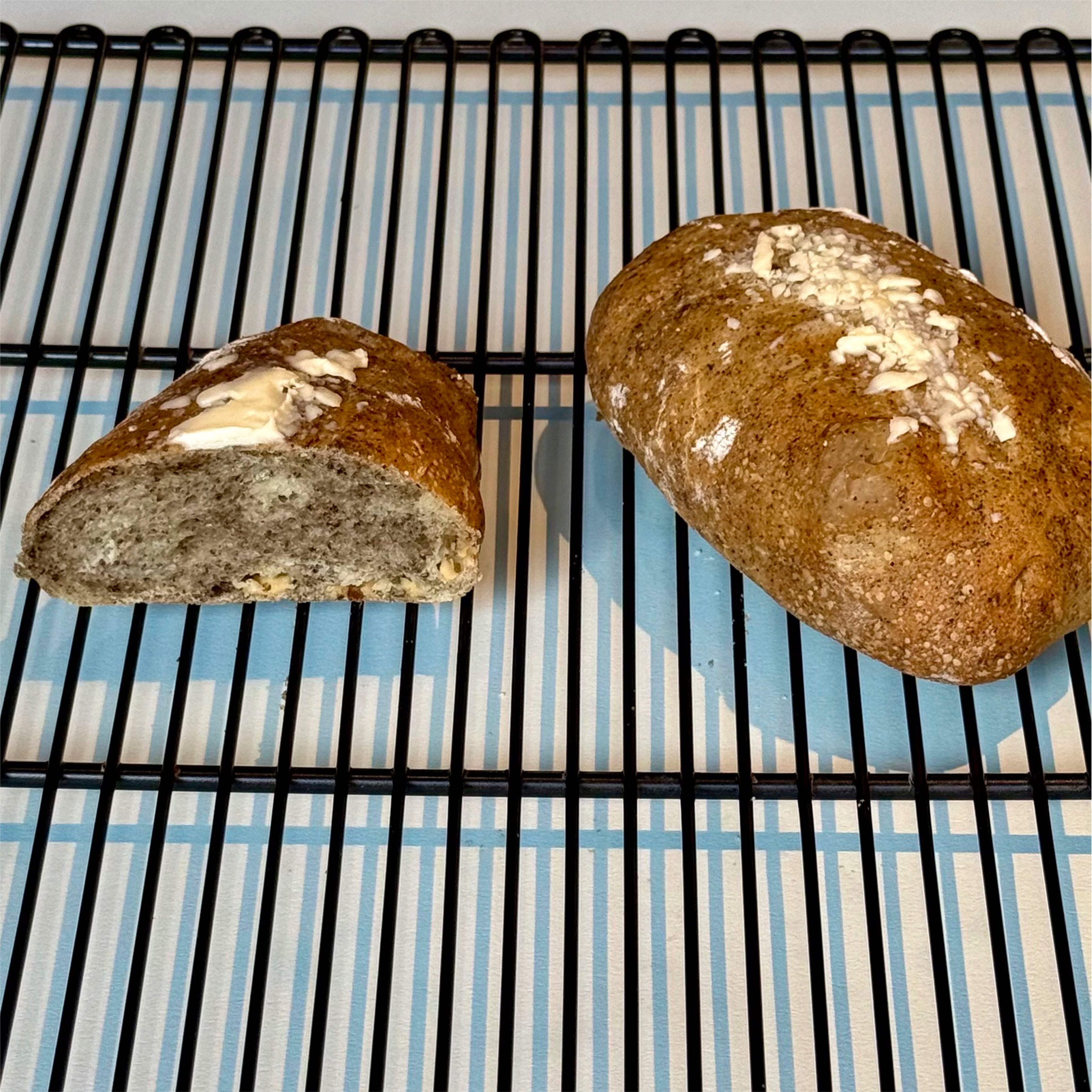 色々パン詰め合わせセットA（6種/7個入り） | &PAN ONLINE