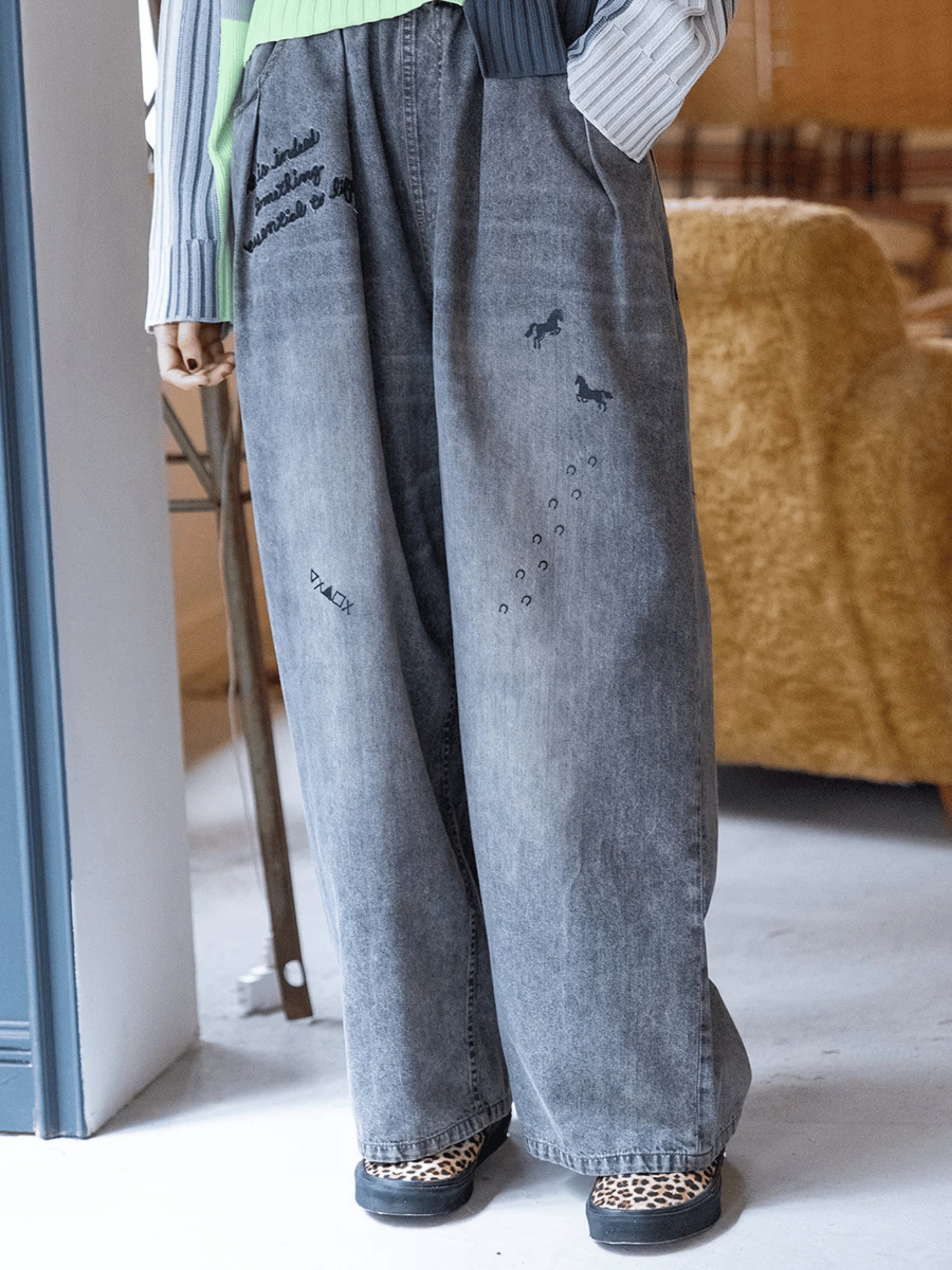 GRAFFITI DENIM PANTS ブラック