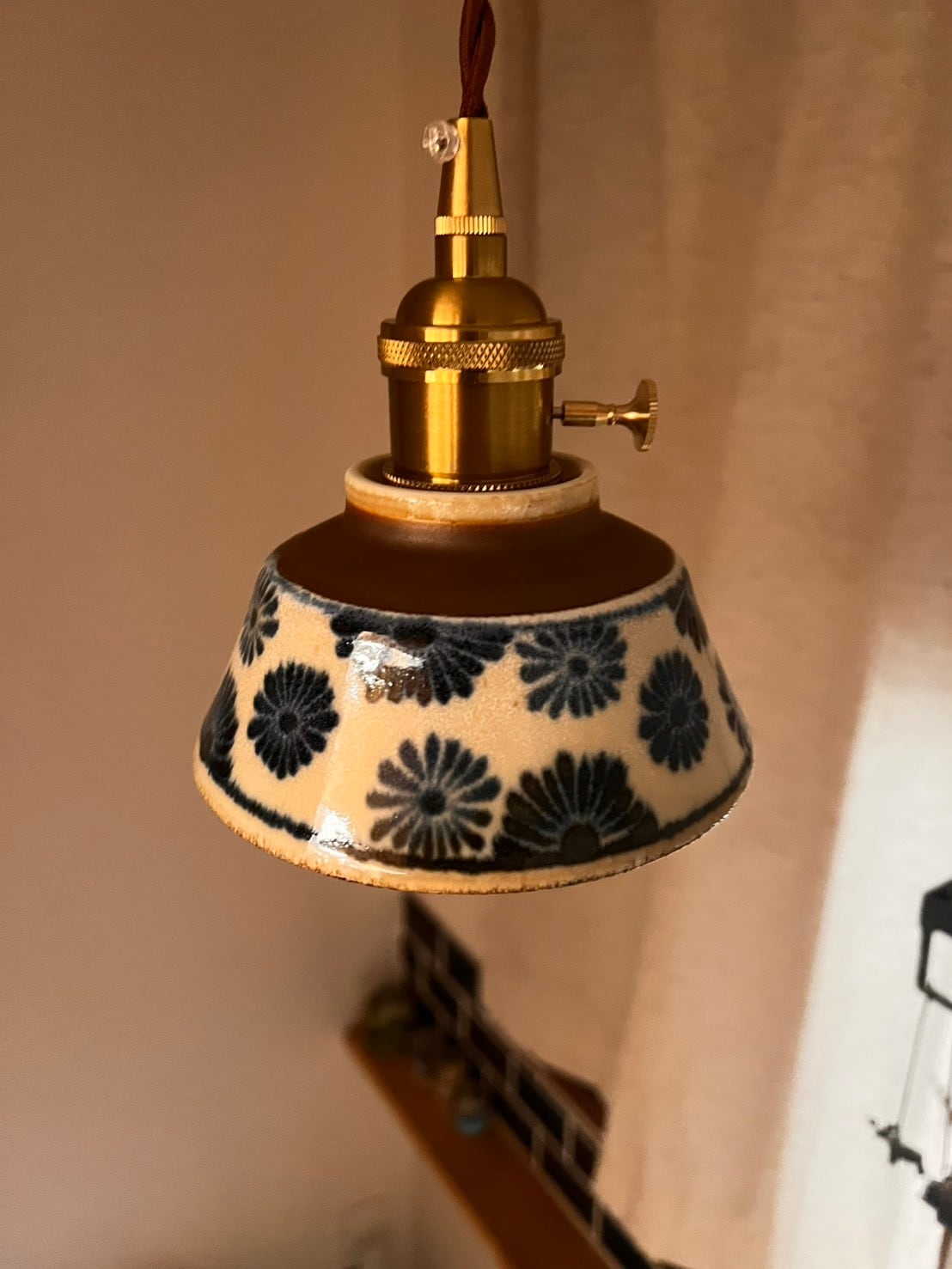 光彩ノ花（こうさいのはな） 陶器ペンダントライト Japan Craft