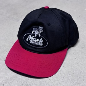 ⊕MACK TRUCKS CAP BLACK×RED OLD MODEL スナップ難あり