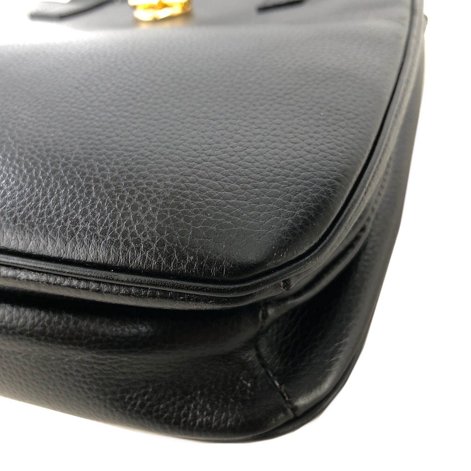 CELINE　トートバック　黒　マンテル　オールレザー　シボ革　肩掛け　ゴールド CELINE セリーヌ マンテル エンボスレザー トートバッグ ショルダー
