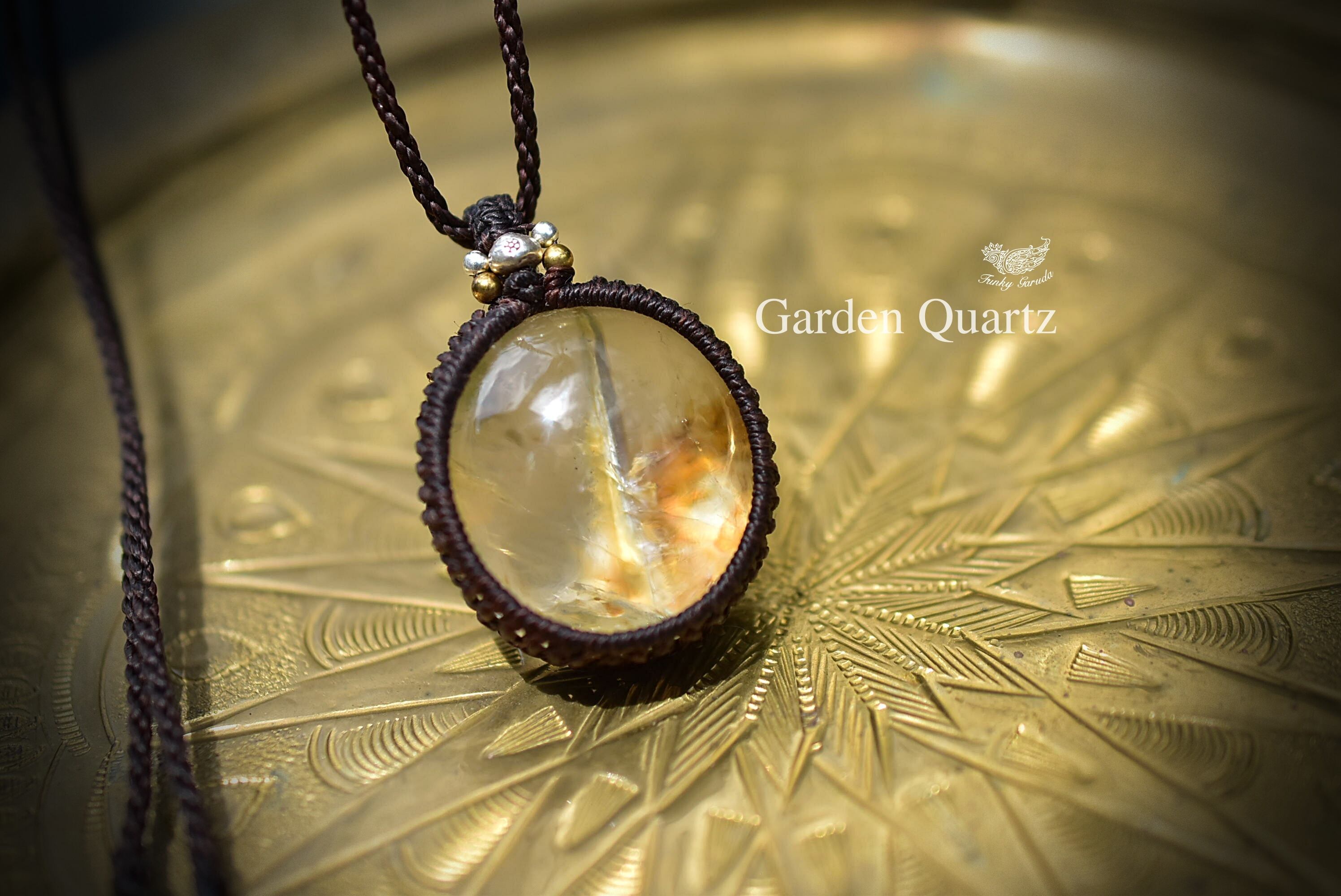 白い牙★ガーデンクォーツ マクラメペンダント644