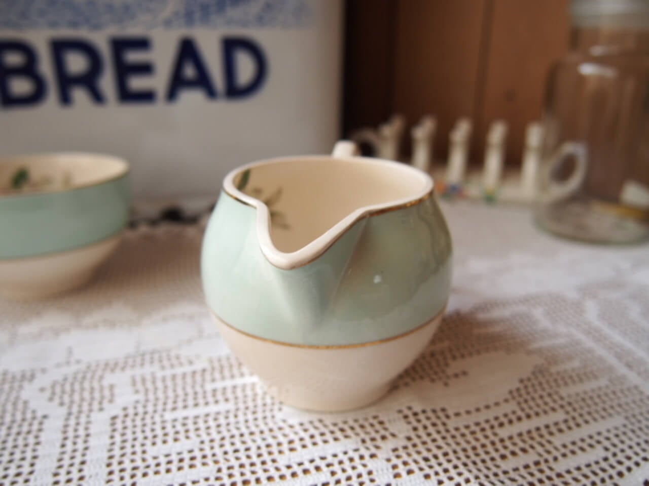 イギリスアンティーク 陶器製クリーマー | Bonny Bee