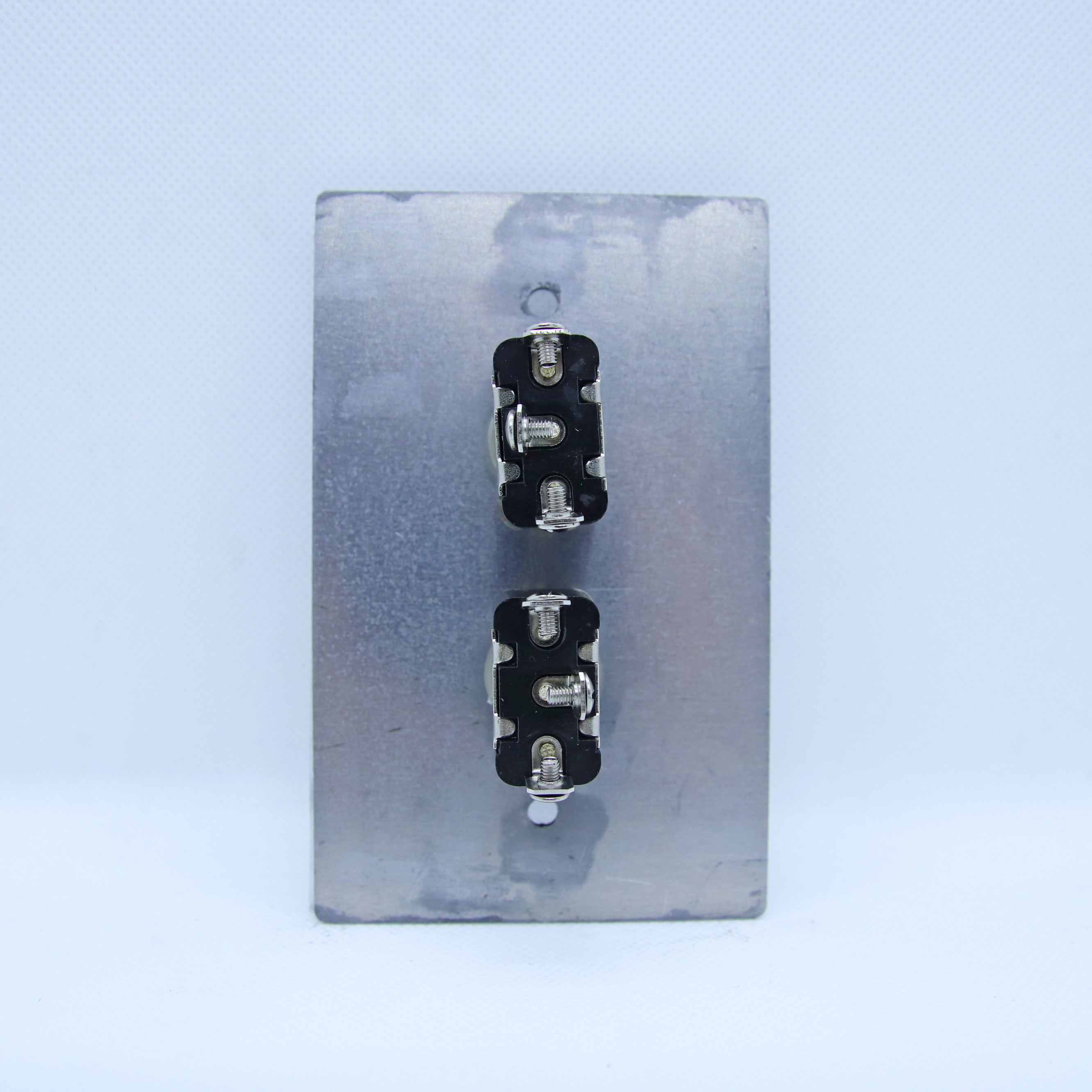 PL-006A 厚みなし シルバープレートトグルスイッチ -2-/電材 | SIKAKU