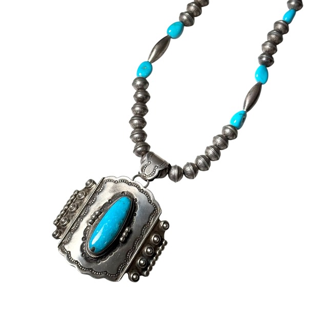 vintage Navajo Running Bear Studio silver turquoise pendant & beads necklace