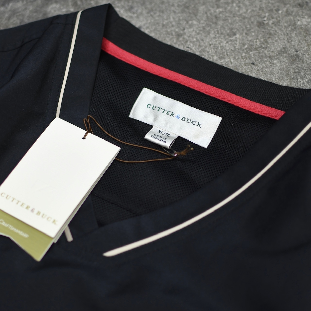 dead stock half sleeve nylon pullover