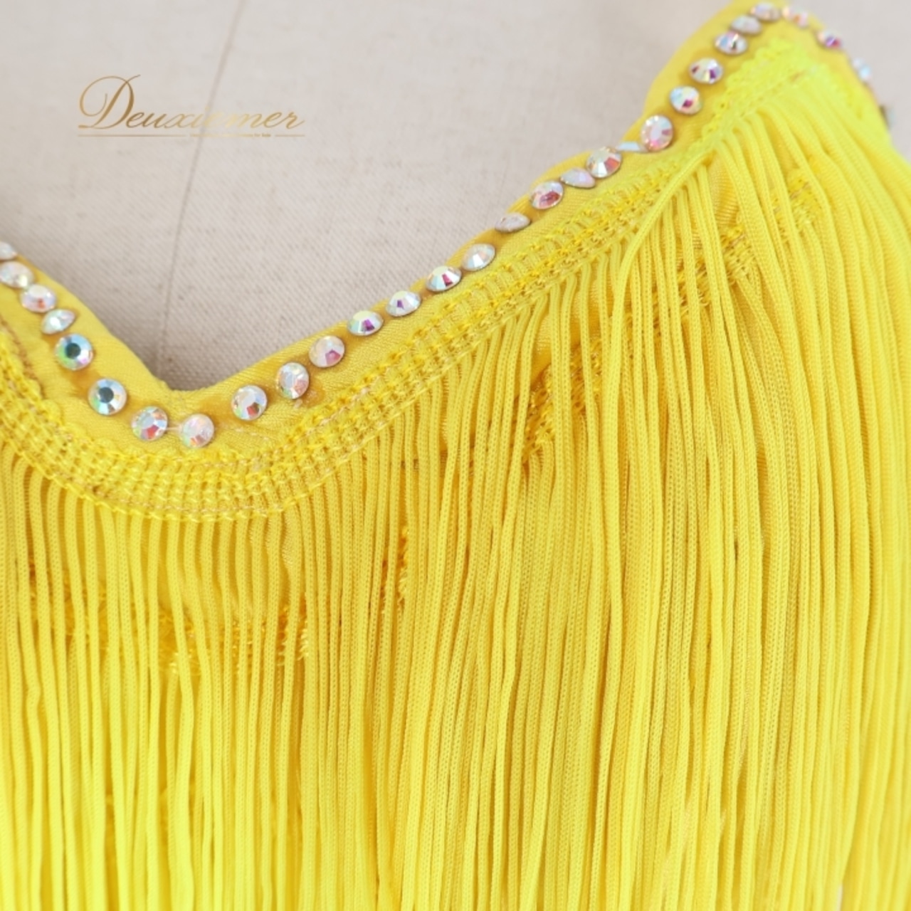 社交ダンス 衣装 ラテン ドレス ワンピース ラテンドレス 蛍光 フリンジ デモ 競技 発表会 パーティ イエロー系 蛍光ドレス フリンジドレス 社交ダンス衣装 ラテン衣装 ダンスドレス イエロー パーティドレス 競技用ドレス 発表会衣装 フリンジデザイン 華やか ショートドレス ステージ衣装