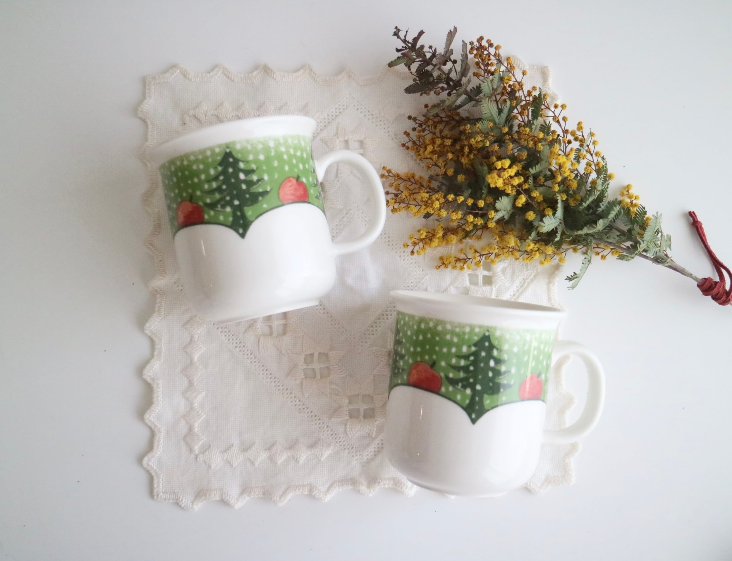 ARABIA / Helja / Punaposki マグカップ No.6417