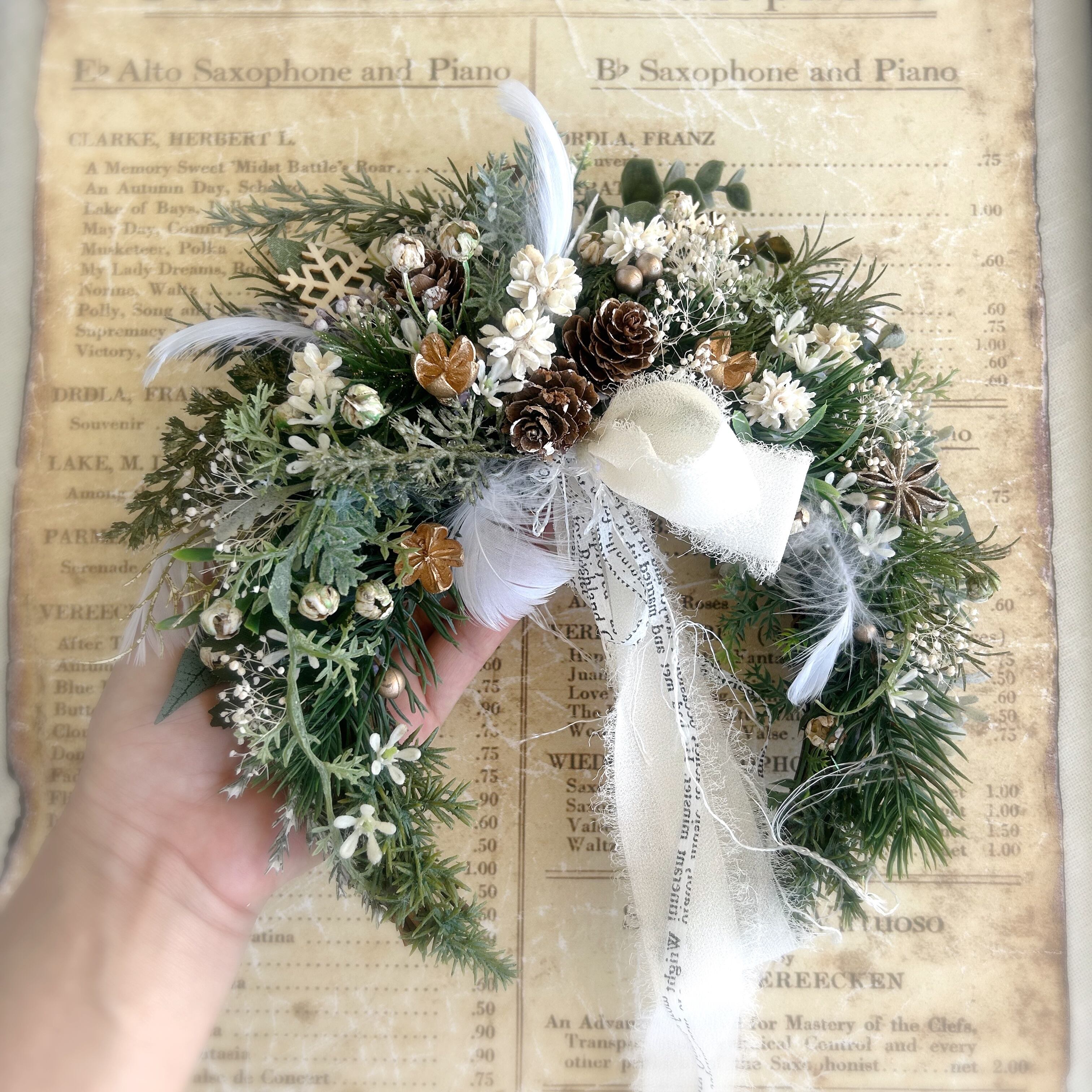 アナベル　グリーンリース　クリスマス　大人 グリーンクリスマスクレセントリース/クリスマス/クリスマスリース