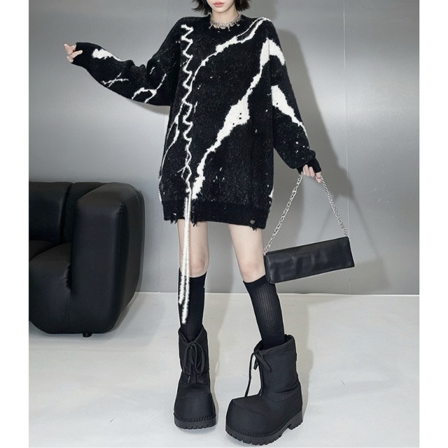Abstract distressed knit one piece C1634
