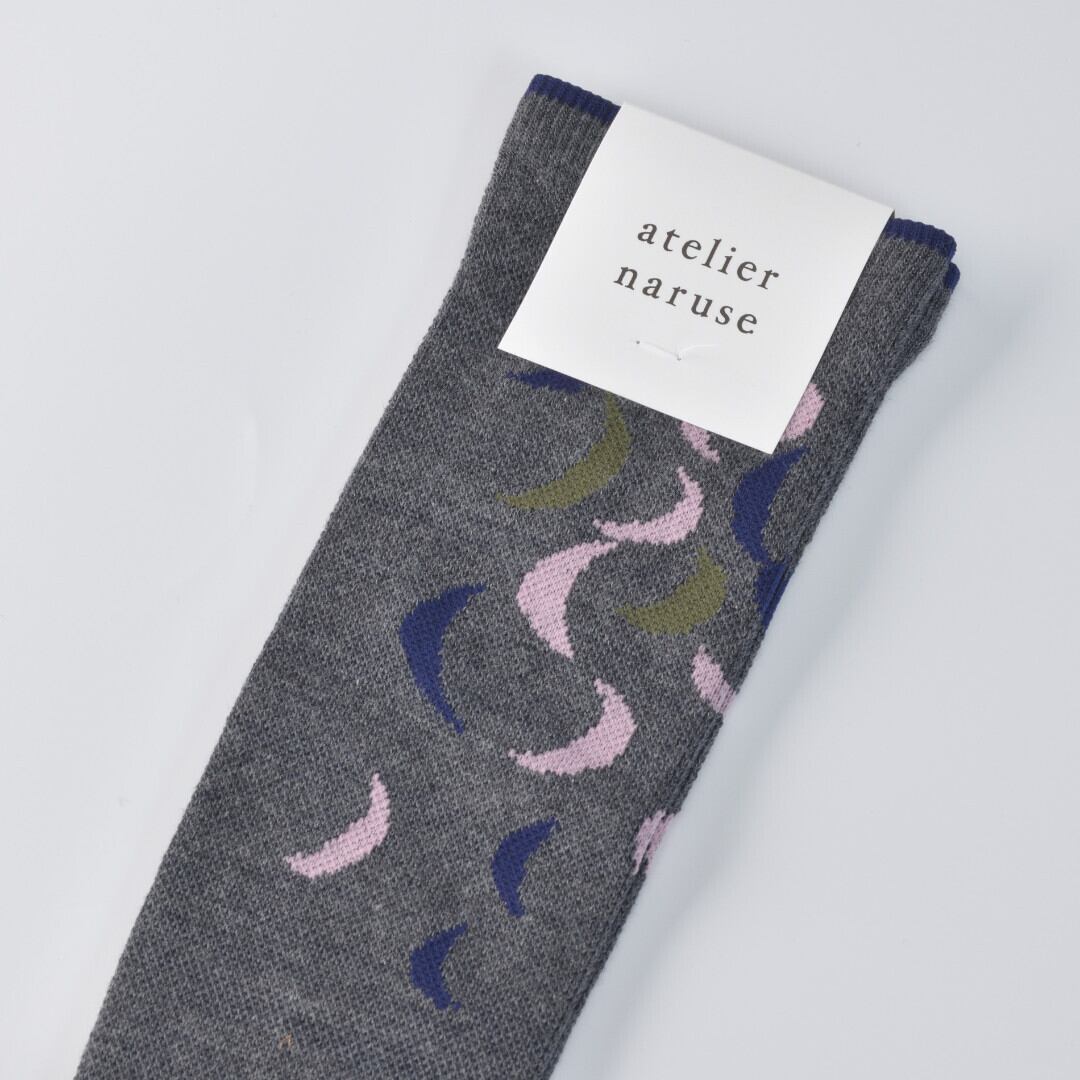 atelier naruse アトリエナルセ コットンウール moon dance 着圧ソックス 冷え性の方にお勧めの靴下が発売です。