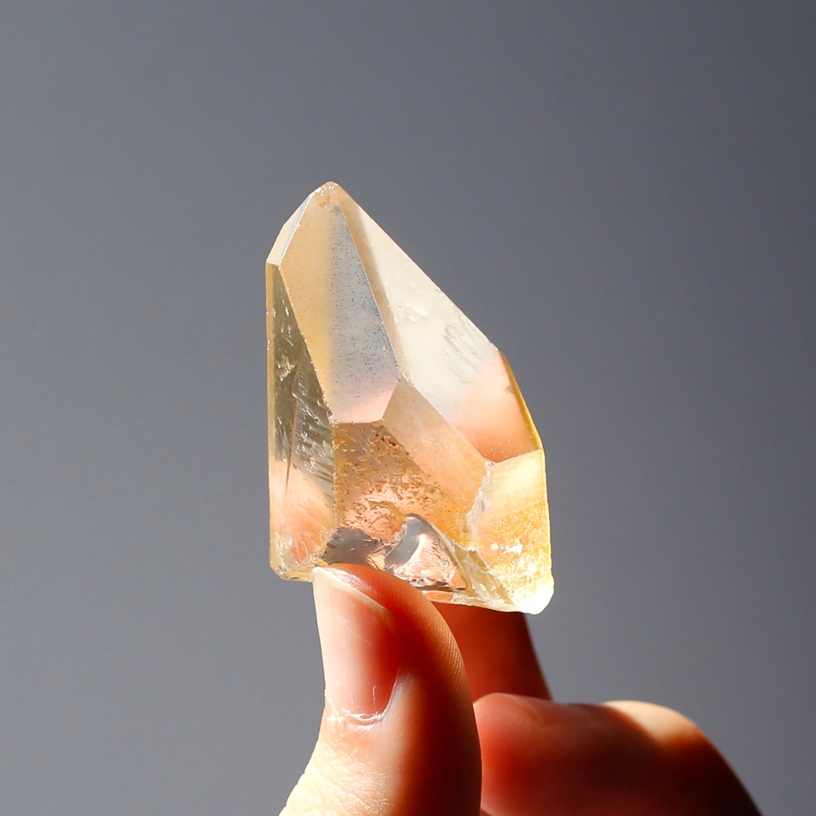 ゴールデンヒーラー クォーツ 原石 水晶 鉱物 希少石 天然石 ゴールデンヒーラー クォーツ 原石 水晶 鉱物 希少石 天然石 | glanz licht