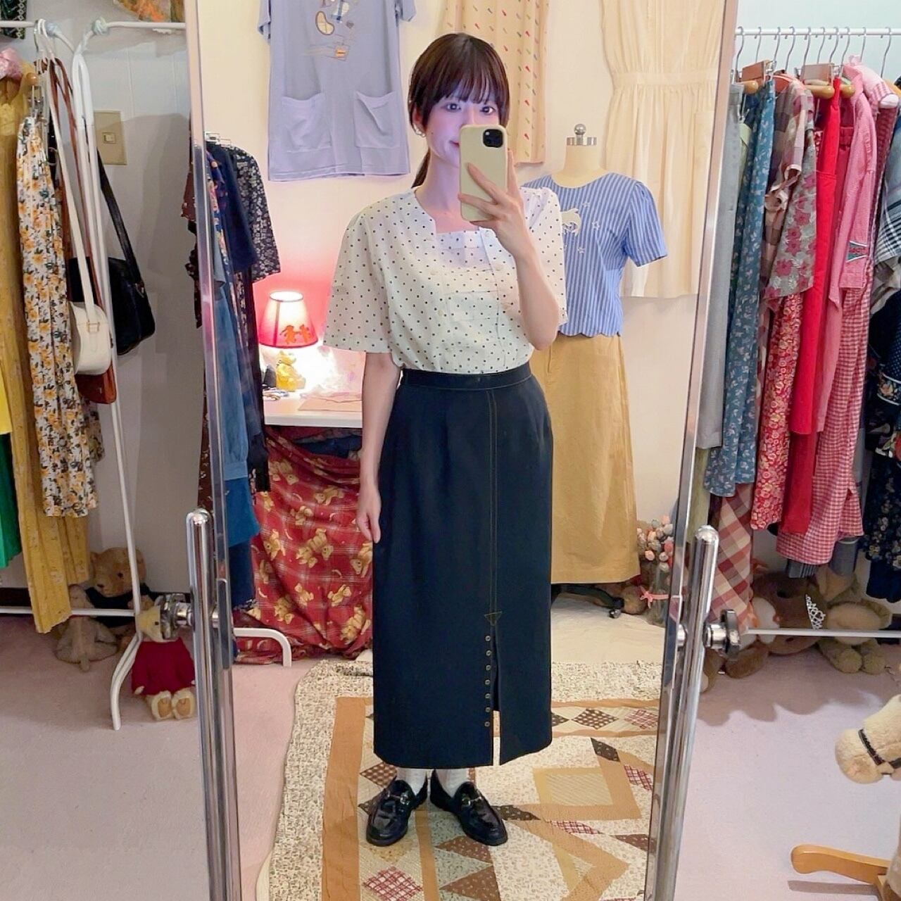 front slit button black skirt