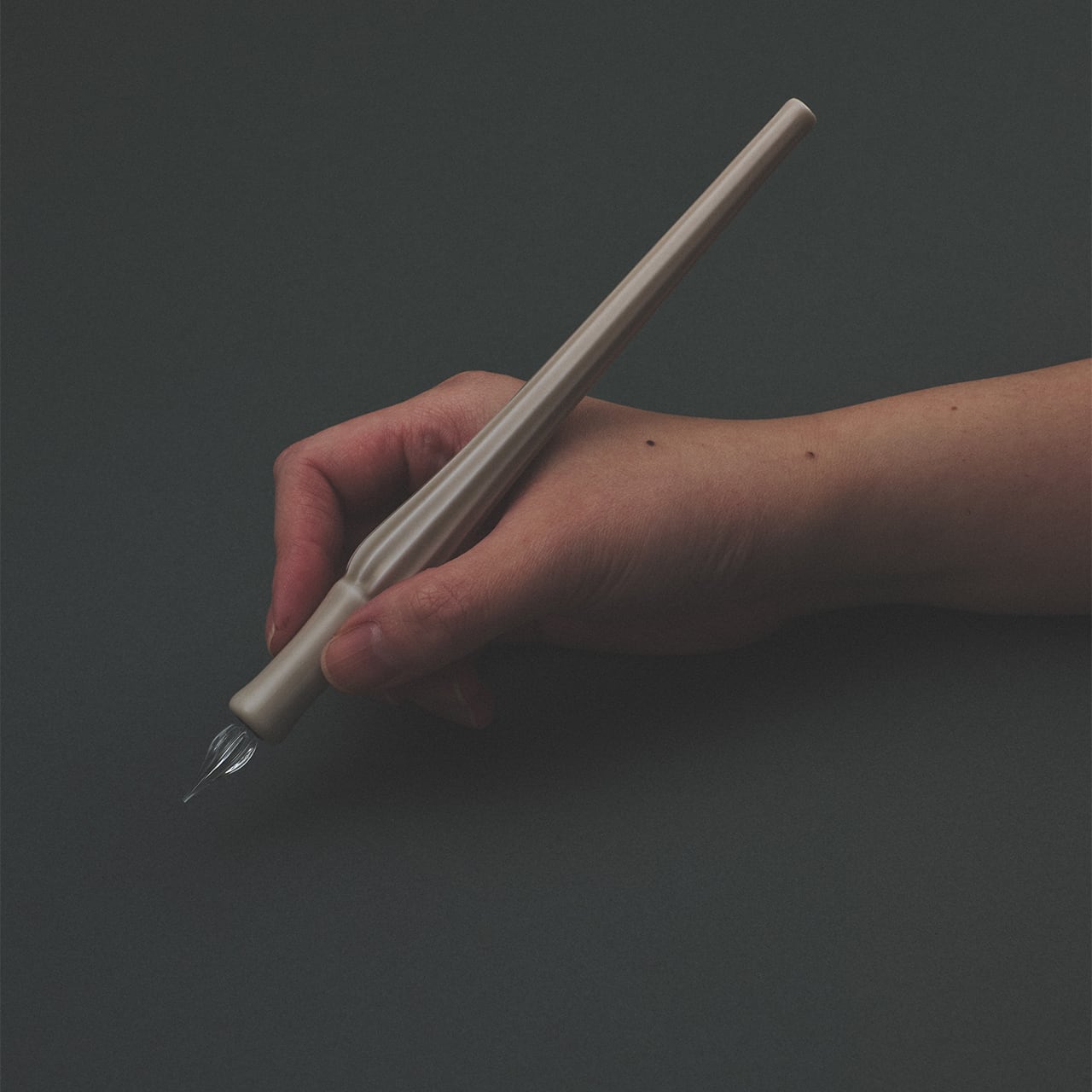 薄墨ガラスペン｜有田焼 | HIZEN5